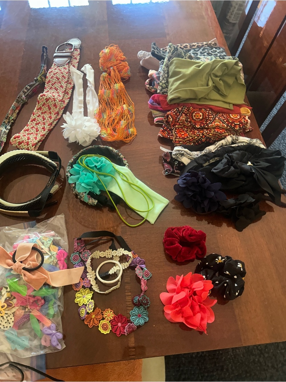 Bright Multicolor Women's Hair Accessory Assortment more than 50 items